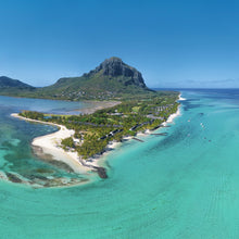 Load image into Gallery viewer, LE PARADIS VERS LE MORNE 01
