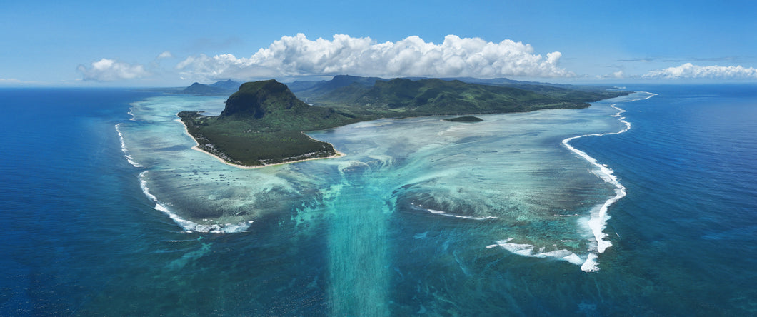 UNDERWATER WATERFALL LIMITED EDITION